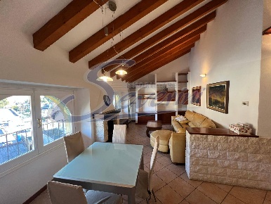 Foto Appartamento in tavernola, Como Tavernola di 80 m² con 3 locali