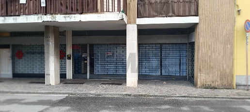Foto Locale commerciale in via dell'Ovo 6, Dalmine Centro, Sforzatica