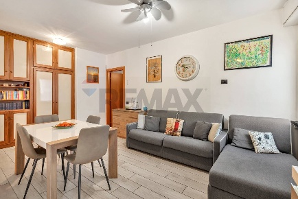 Foto Appartamento in Via De Bernardi 9, Lesa Centro di 68 m² con 2 locali
