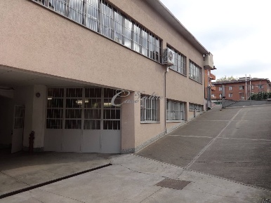 Foto Locale commerciale in Via Giuseppe Giusti, Varese Giubiano - San Carlo