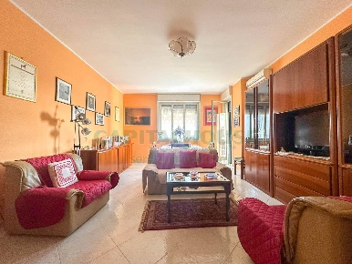 Foto Appartamento in ZONA CONAD, San Tammaro di 100 m² con 4 locali