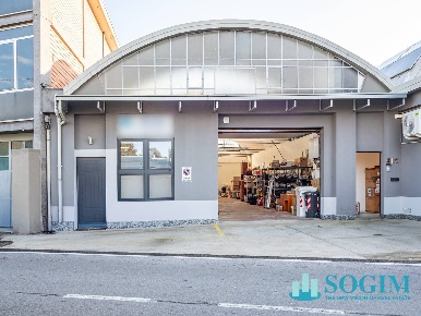 Foto Capannone industriale in Via carlo Bianchi, Inverigo Centro di 360 m²