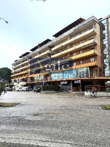 Foto Appartamento in piazza costantino rozzi, Folignano di 101 m²