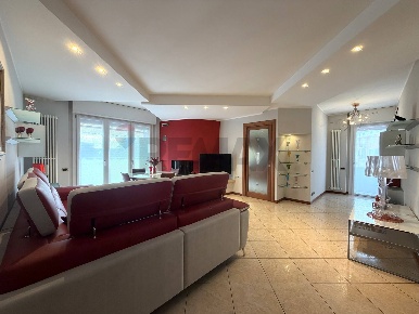 Foto Appartamento in VIA MOZART 2, Ponte San Pietro Centro di 104 m²