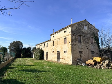 Foto Rustico in san bernardo, Chiaravalle Centro di 350 m² con 10 locali