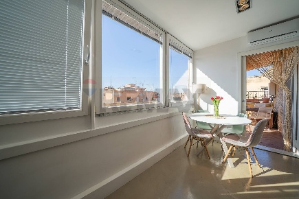 Foto Attico in Via Val Trompia 42, Roma Città Giardino di 69 m² in vendita