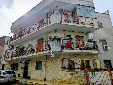 Foto Appartamento in Via Amatulli Pasquale 5, Bitetto di 110 m² in vendita