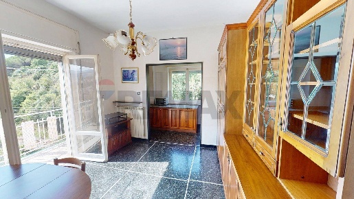 Foto Appartamento a Genova Staglieno di 77 m² con 3 locali in vendita