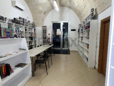 Foto Attività commerciale a Monopoli Centro di 40 m² in vendita