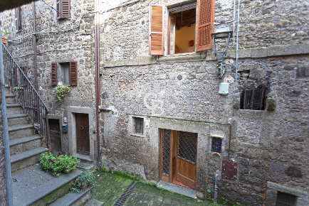 Foto Casa indipendente in Via Regina Elena, Bomarzo Centro di 135 m²