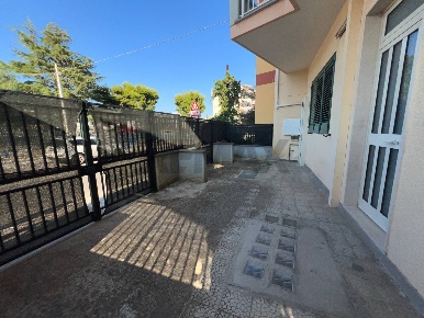 Foto Case semi ndipendenti a Monopoli Centro di 61 m² con 3 locali