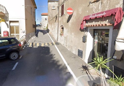 Foto Locale commerciale in Piazza Cappellini 4, Magliano in Toscana