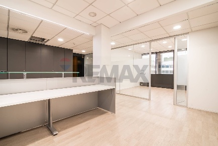 Foto Ufficio in Corso Stati Uniti 14 bis, Padova Zona Industriale di 400 m²