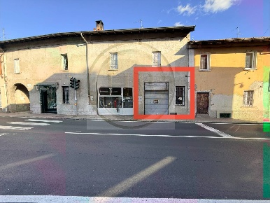 Foto Locale commerciale in via Scipione Ronchetti 307, Cavaria con Premezzo
