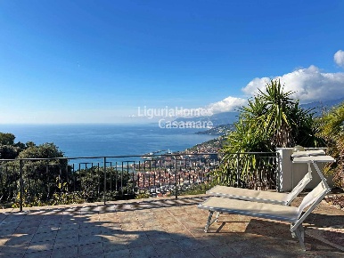 Foto Villa unifamiliare in Via Maure, Camporosso di 89 m² con 4 locali