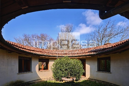 Foto Villa unifamiliare in Via Alzaia sul Sile, Silea Centro di 450 m²