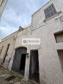 Foto Casa indipendente in Via Duca Ghezzi 23, Carpignano Salentino Centro