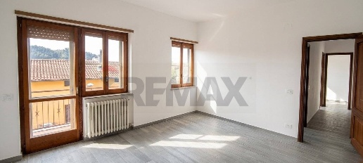 Foto Appartamento in Via Feudo 144, Riccia di 105 m² con 6 locali