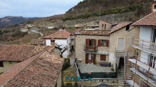 Foto Casa indipendente in Via Principale 27, Arguello di 148 m² in vendita