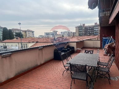 Foto Appartamento in via Cappuccini, Bergamo Borgo Palazzo di 118 m²