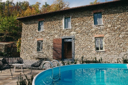 Foto Villa unifamiliare in Dego Niosa 1, Dego di 220 m² con 7 locali