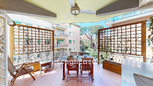 Foto Appartamento in Via Latina 69, Roma Appio Latino di 130 m² in vendita