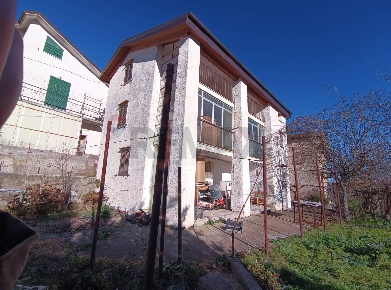 Foto Case semi ndipendenti in Via Resii 4, Pallare Centro di 286 m²