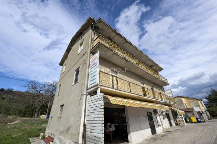 Foto Appartamento in Contrada Santo Stefano 11, Ripatransone di 150 m²