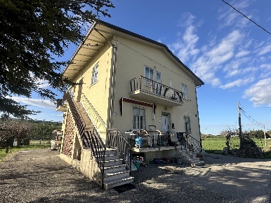 Foto Villa bifamiliare in San Prospero 136 A, Imola San Prospero, Zello