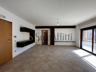Foto Appartamento in Via dei Messapi, Latina Centro di 95 m² con 6 locali