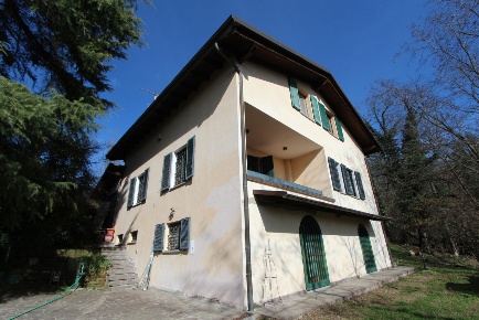 Foto Casa indipendente in Via Ca' Foscolo, Valsamoggia Stiore di 400 m²