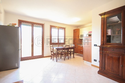 Foto Appartamento in Via Prà Spineo, Torri di Quartesolo Centro di 93 m²