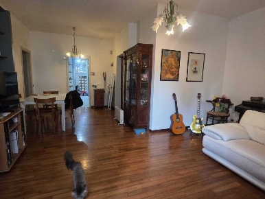 Foto Appartamento in Viale Toscana 6, Cinisello Balsamo di 128 m²