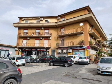 Foto Appartamento in Viale della Regione 39, Motta Sant'Anastasia di 135 m²