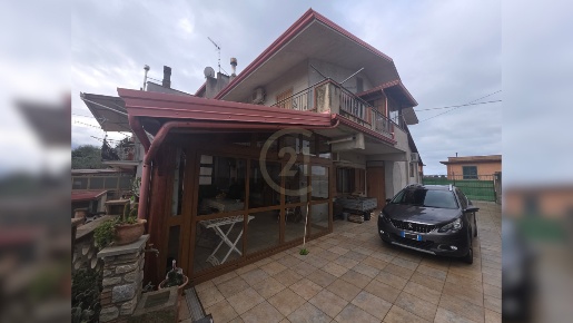 Foto Villa unifamiliare in Via Risorgimento snc, Naso Centro di 165 m²