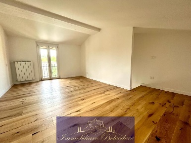 Foto Appartamento in Piazza Bernardo Tanucci, Firenze di 90 m² con 4 locali