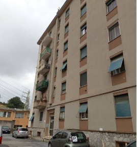 Foto Appartamento in Via Monfenera 9B, Genova Bolzaneto di 64 m² all'asta