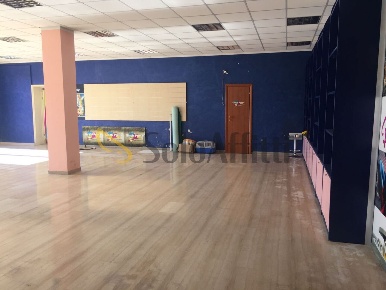 Foto Locale commerciale in VIA TIBURTINA VALERIA, Pescara Tiburtina