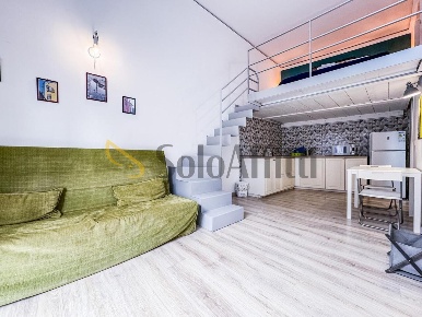 Foto Appartamento in Via Toledo, Napoli Monte Santo di 50 m² con 2 locali