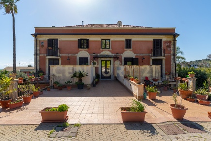 Foto Appartamento in Via Stazione 12a, Aci Castello Centro di 147 m²