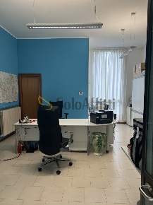 Foto Locale commerciale in Via G. B. Busnelli 78, Saronno di 40 m²