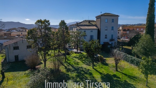 Foto Appartamento a Attigliano di 1300 m² con 20 locali in vendita