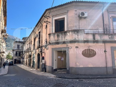 Foto Negozio in Via Antonio Gaetani 29, Piedimonte Matese di 50 m²