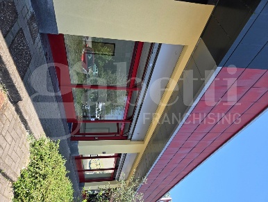 Foto Negozio in Via Carlo Goldoni 1/D, Trezzano sul Naviglio di 112 m²