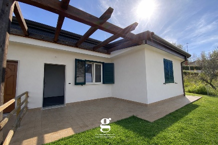 Foto Villa unifamiliare in Via Grisi s.n.c, Ascea di 123 m² con 4 locali