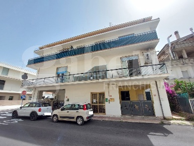 Foto Appartamento in Via Cairoli 8, Alba Adriatica Centro di 100 m²