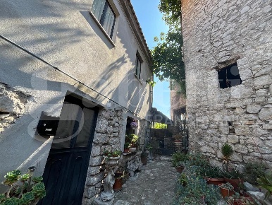 Foto Casa indipendente in Via Castello snc, Baia e Latina Baia di 150 m²