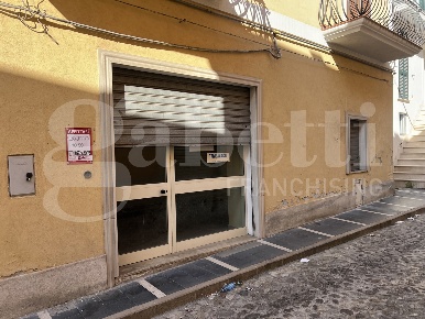 Foto Ufficio in Via SAN BERNARDINO 1, Amantea Centro di 50 m² con 1 locali