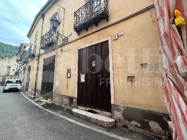 Foto Negozio in Via Ercole D'Agnese snc, Piedimonte Matese di 119 m²