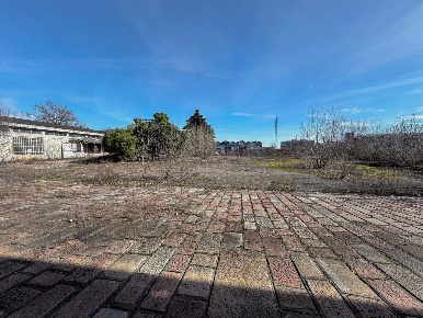 Foto Terreno residenziale in Via margherita de vizzi vigarÃ² 66, di 9000 m²